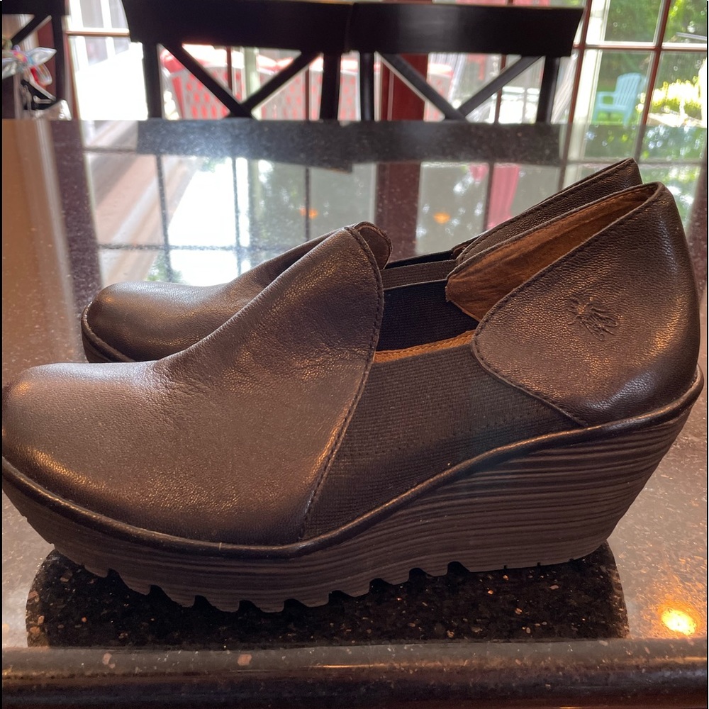 Barely worn Fly London black size 42